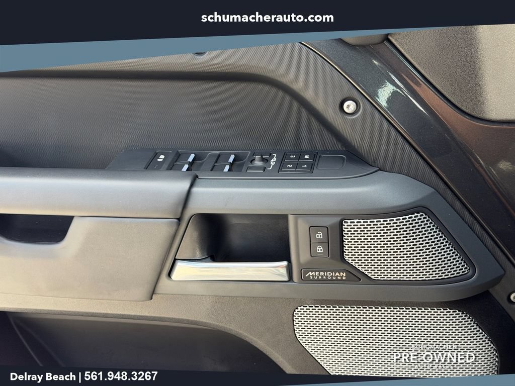 Used 2023 Land Rover Defender 130 X-Dynamic SE AWD/4WD image 25