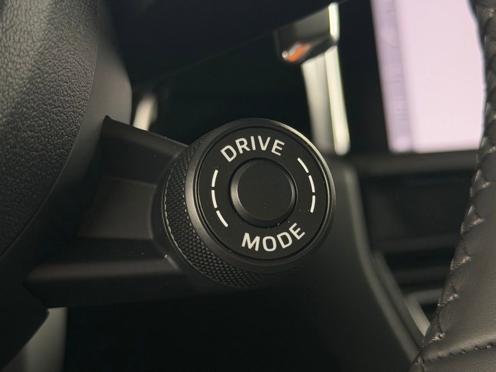 New 2026 Porsche Macan S image 27