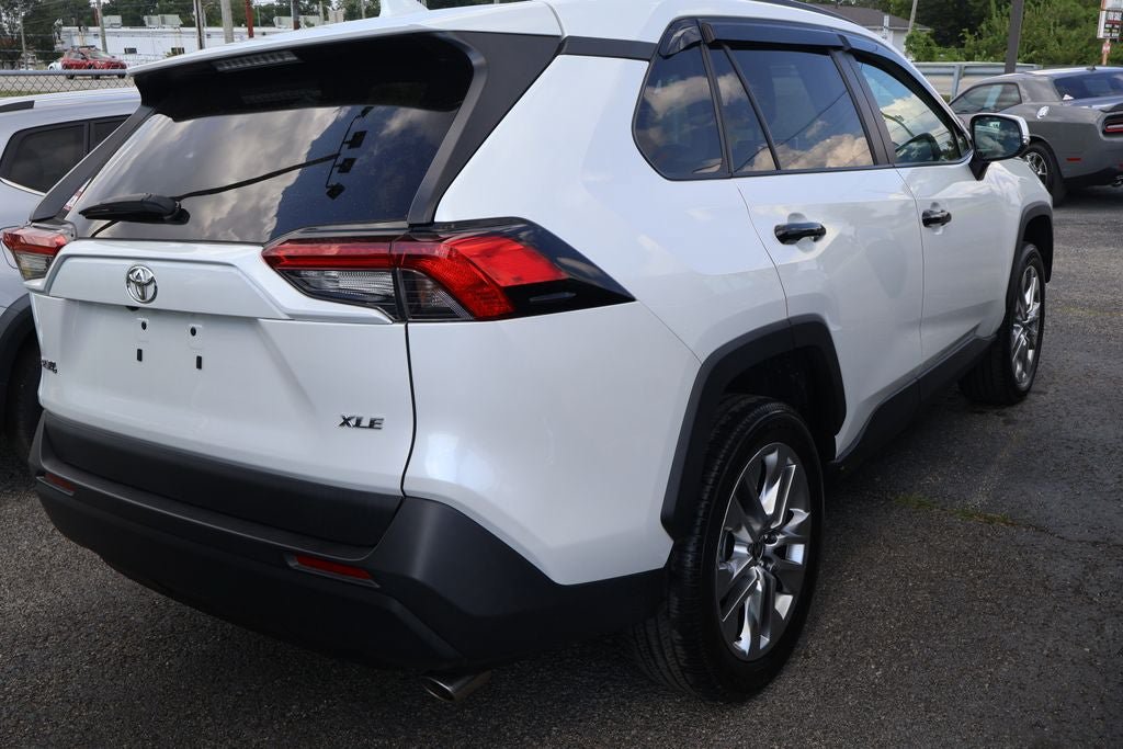 Used 2024 Toyota RAV4 XLE Premium FWD image 5
