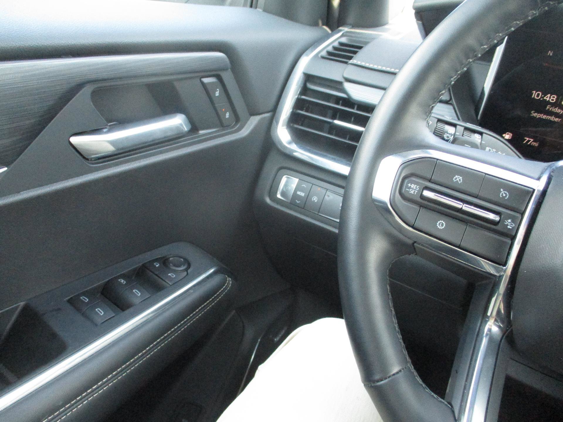 Used 2025 GMC Acadia Elevation image 22