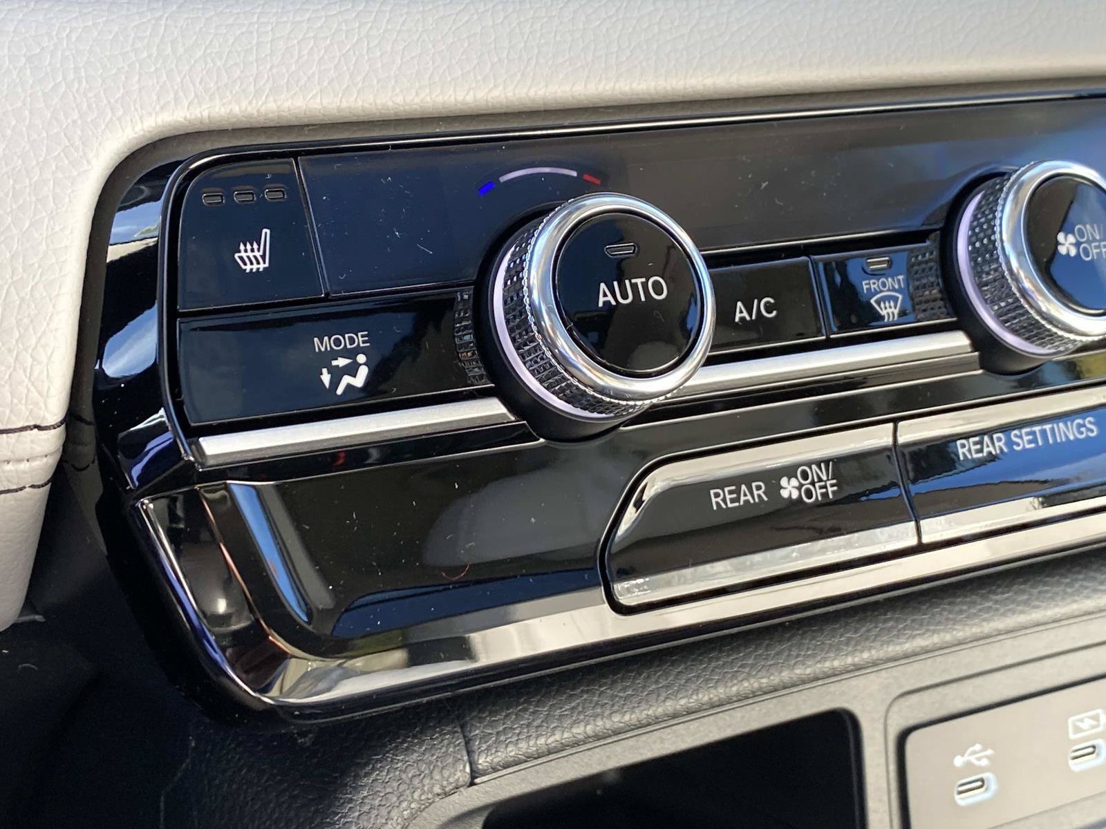 New 2026 Honda Pilot Touring image 13