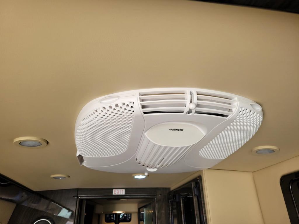 Used 2020 Mercedes-Benz Sprinter 3500 image 22