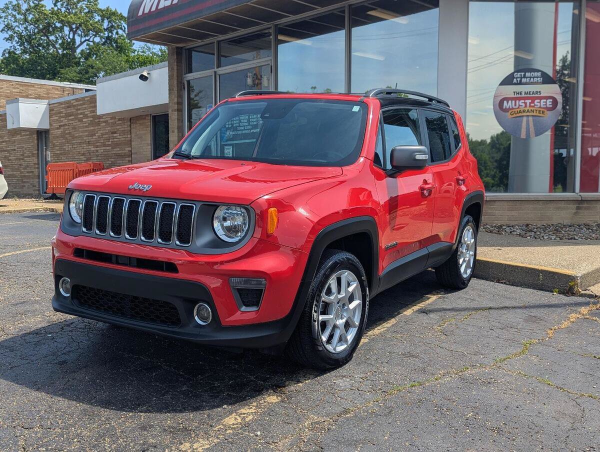 Used 2021 Jeep Renegade Limited AWD/4WD image 3