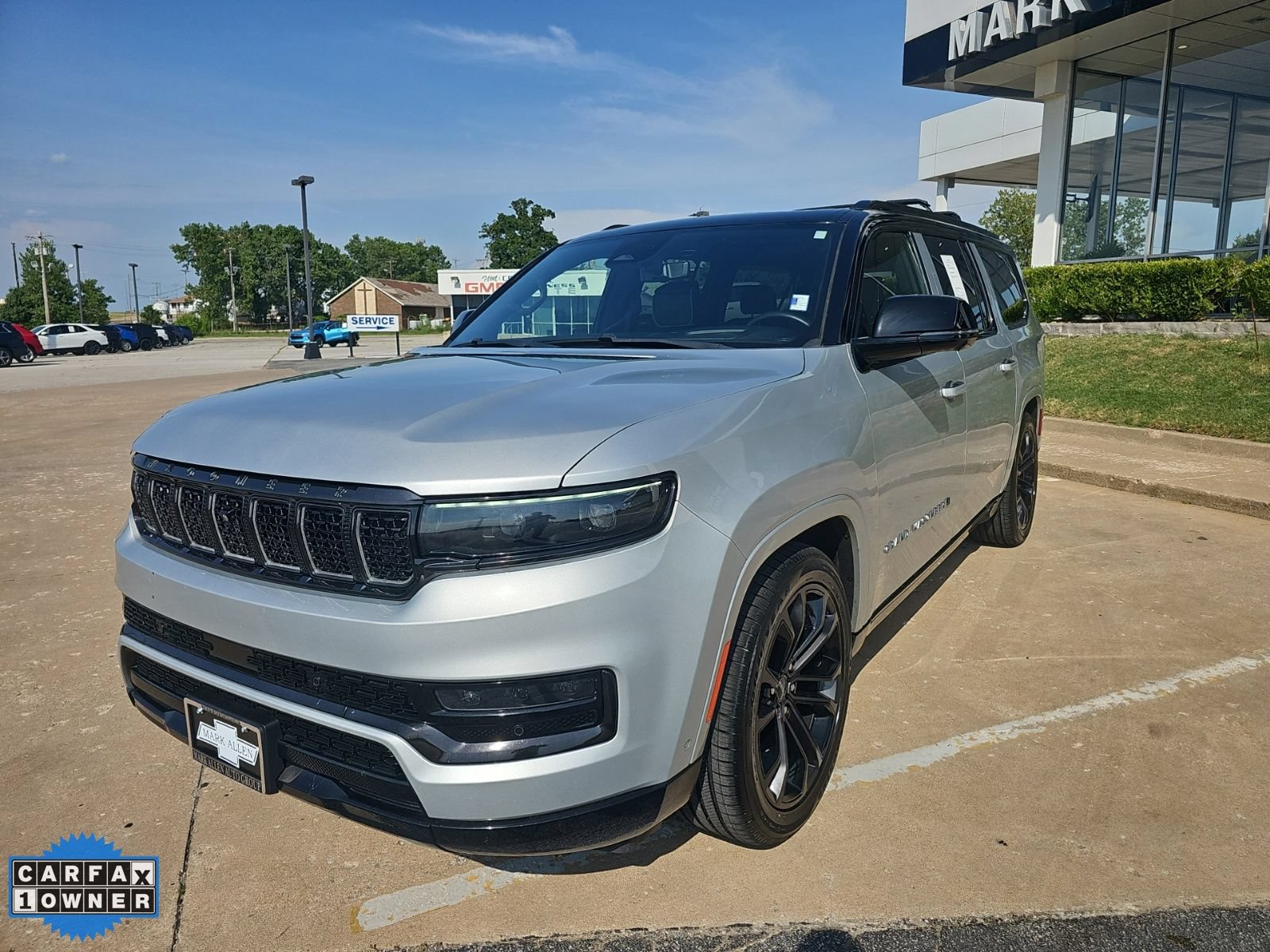 Used 2024 Jeep Grand Wagoneer L Series II w/ Quick Order Packagew 28T AWD/4WD image 8