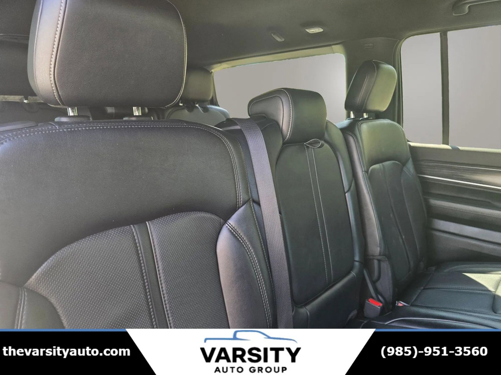 Used 2024 Jeep Wagoneer Series II w/ Flexible Seating Group image 17