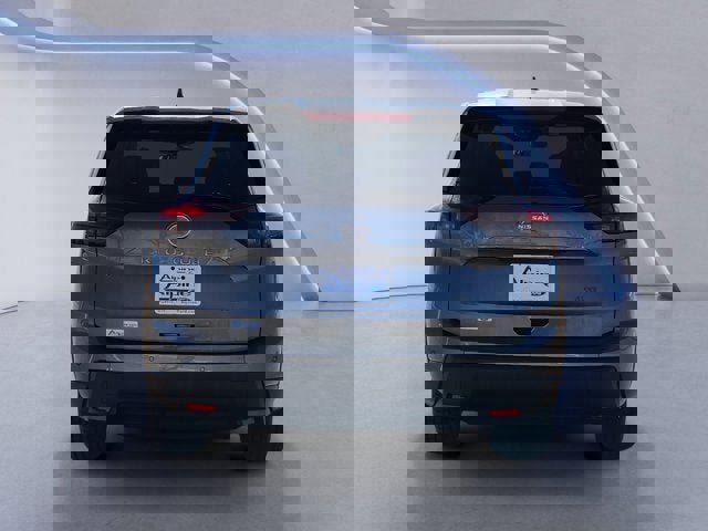 Used 2024 Nissan Rogue S image 4