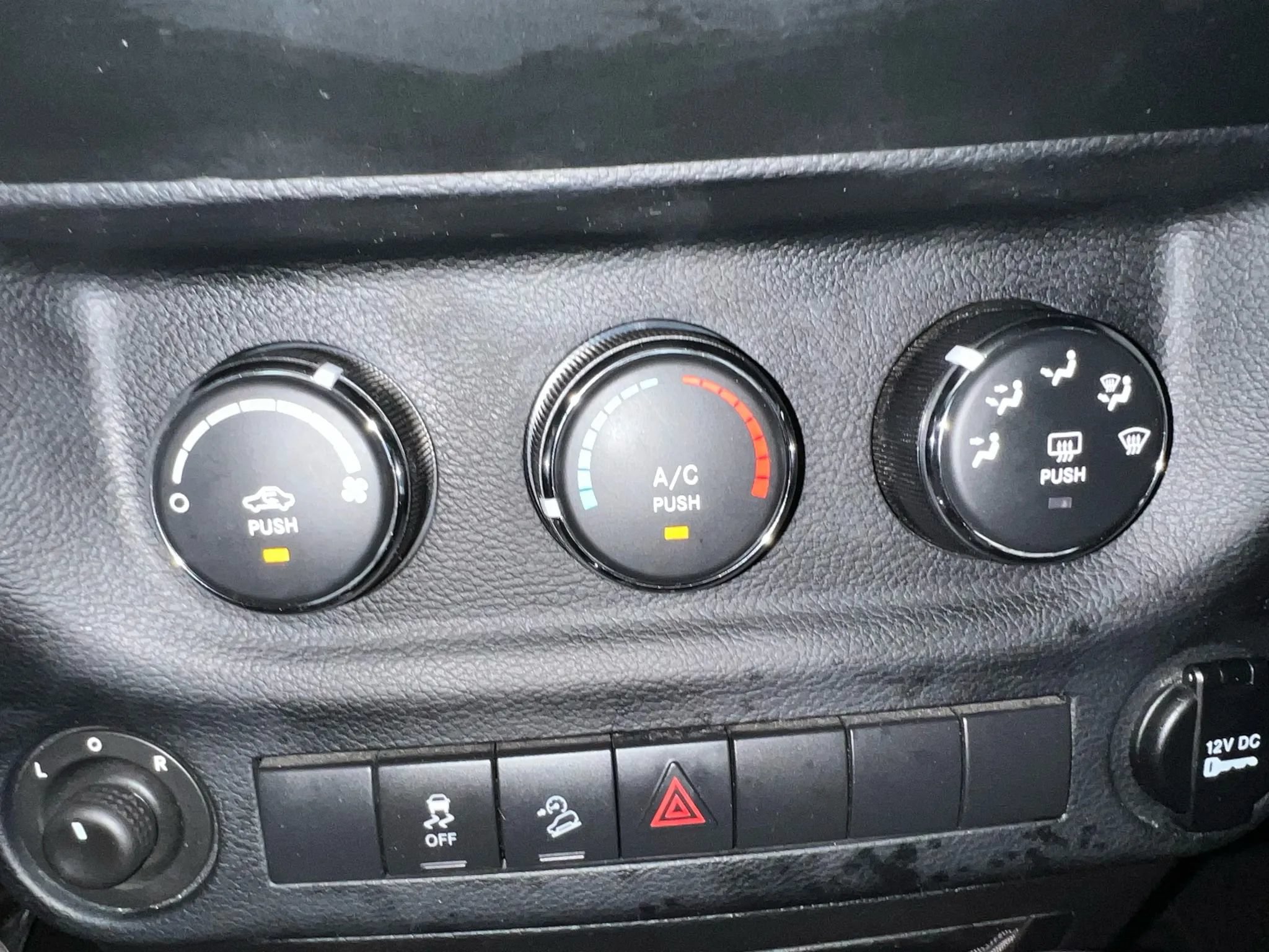 Used 2014 Jeep Wrangler Unlimited Sport w/ Quick Order Package 24S AWD/4WD image 46