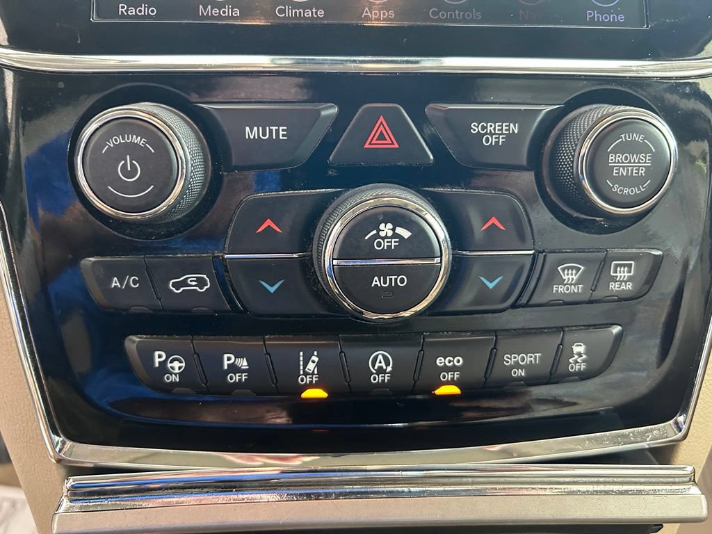 Used 2019 Jeep Grand Cherokee Overland RWD image 52