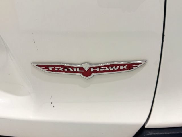 Used 2020 Jeep Cherokee Trailhawk w/ Cold Weather Group AWD/4WD image 13