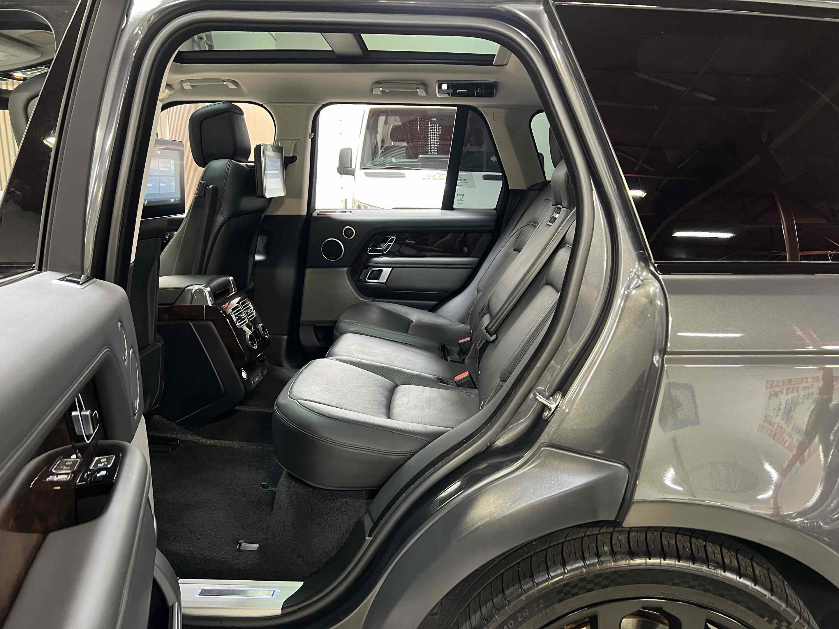Used 2020 Land Rover Range Rover HSE AWD/4WD image 70