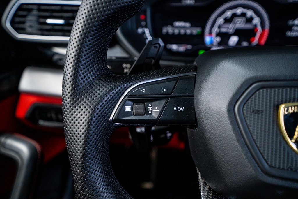 Used 2020 Lamborghini Urus image 48