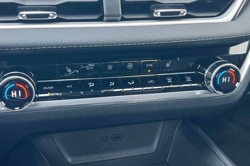 New 2026 Chevrolet Equinox LT w/ Convenience Package II image 18