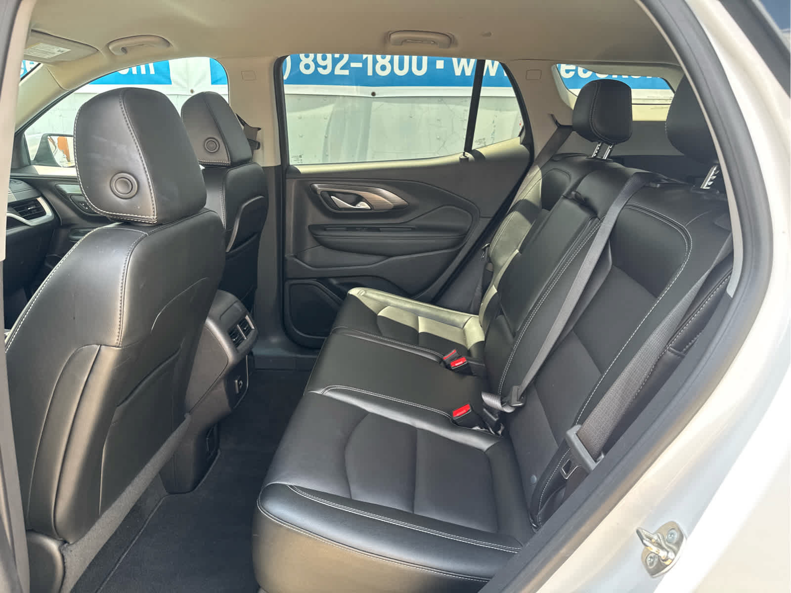 Used 2024 GMC Terrain SLT AWD/4WD image 35