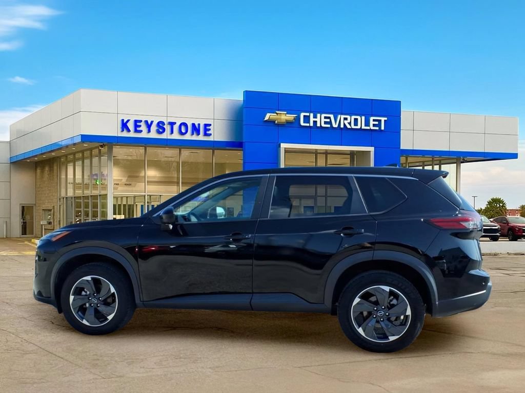 Used 2024 Nissan Rogue SV FWD image 4