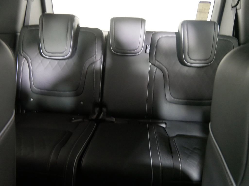 New 2026 INFINITI QX80 Autograph w/ Premium Cargo Package image 16