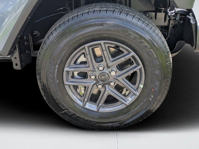 New 2025 Jeep Gladiator Sport image 9