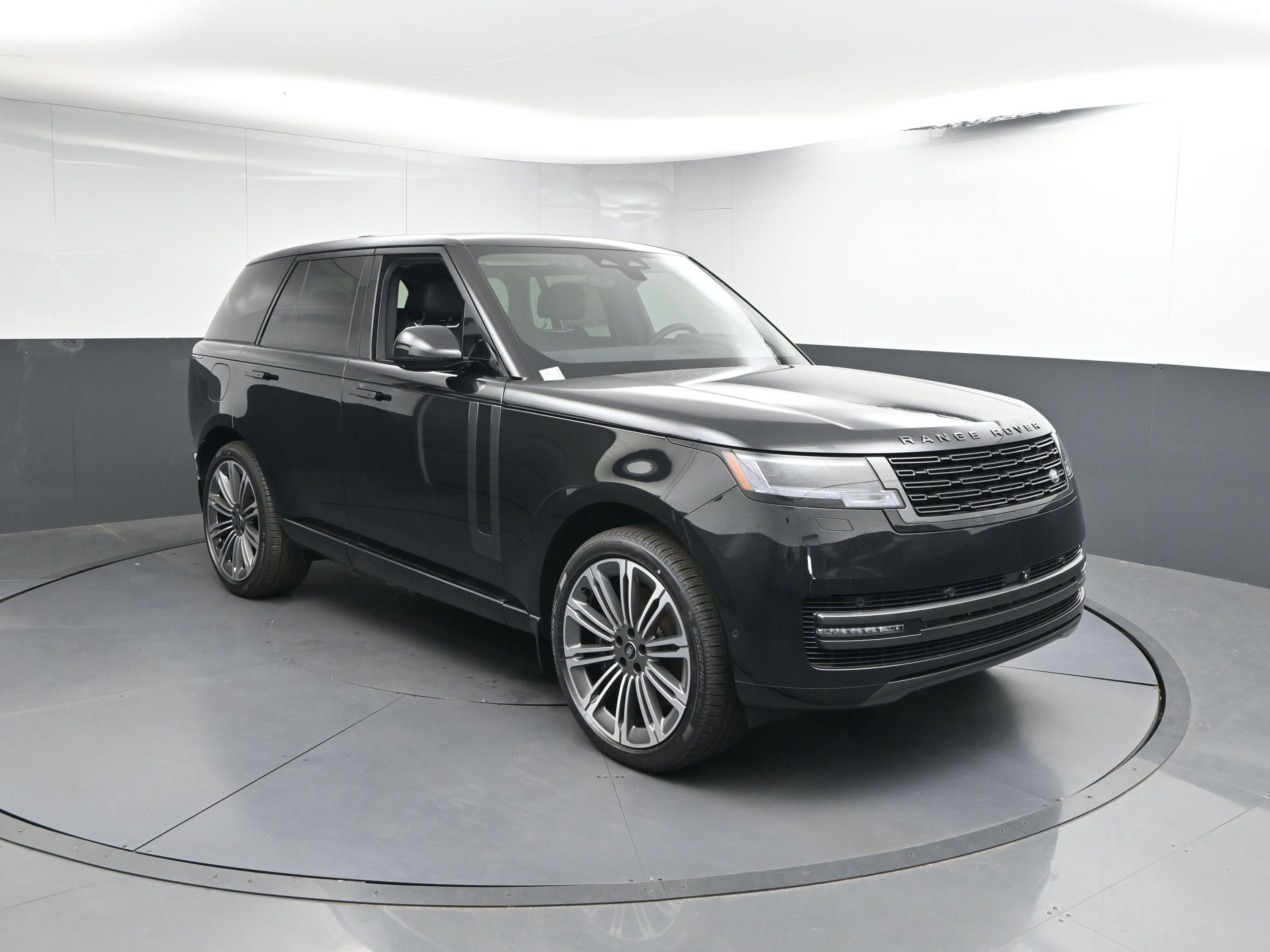 New 2025 Land Rover Range Rover SE image 23
