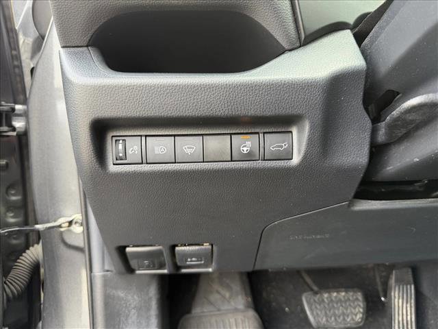 Used 2020 Toyota RAV4 XLE Premium image 13