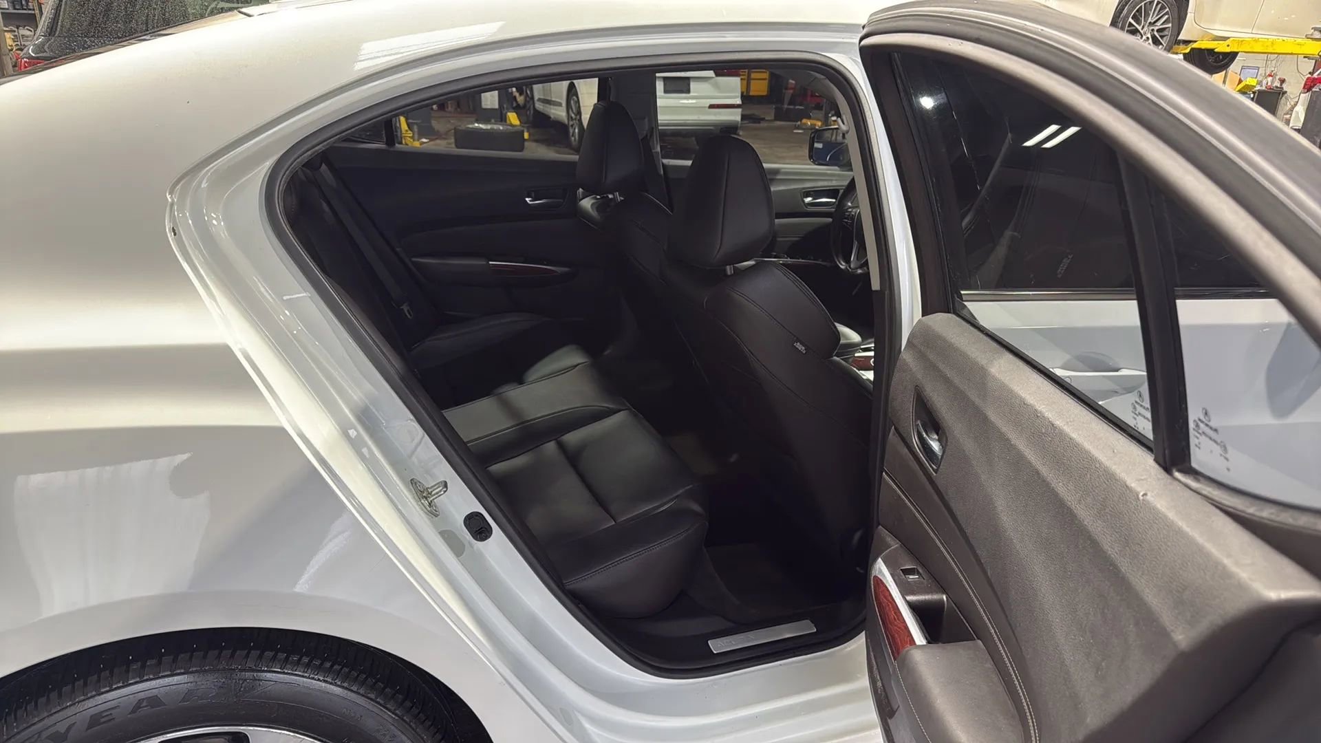Used 2017 Acura TLX FWD image 25