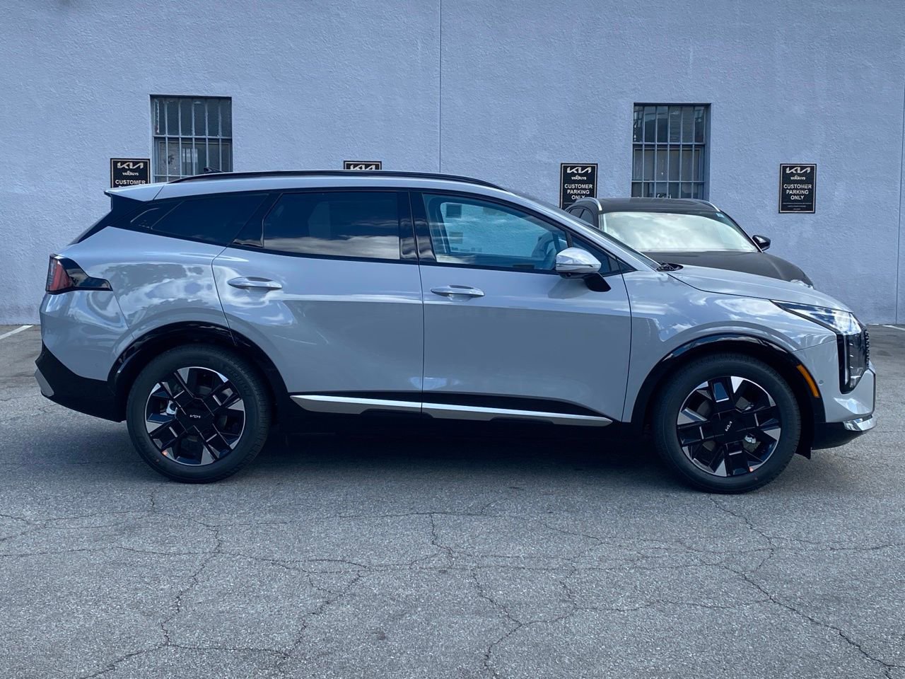 New 2026 Kia Sportage SX FWD image 2