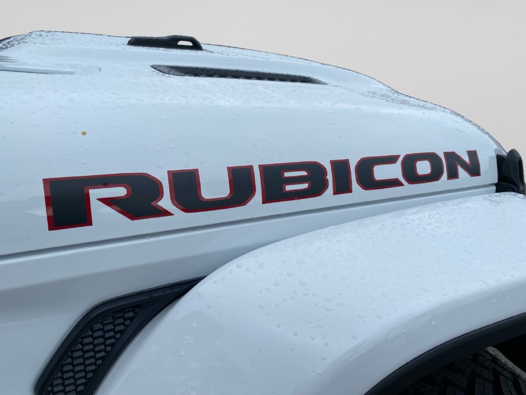 New 2026 Jeep Gladiator Rubicon w/ Steel Power Dome Hood Package AWD/4WD image 18