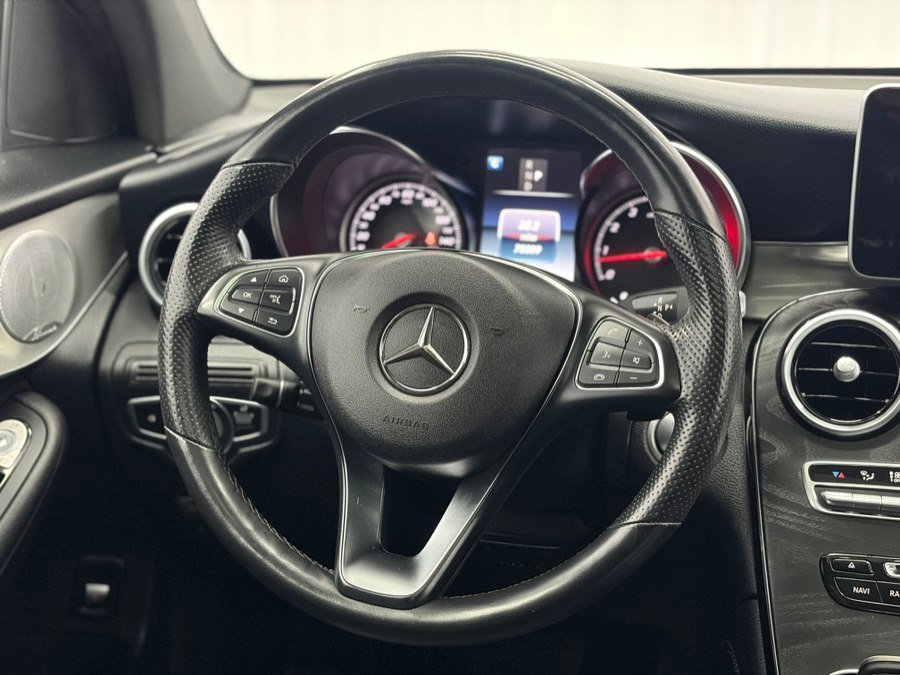 Used 2019 Mercedes-Benz GLC 300 4MATIC w/ Premium Package image 19