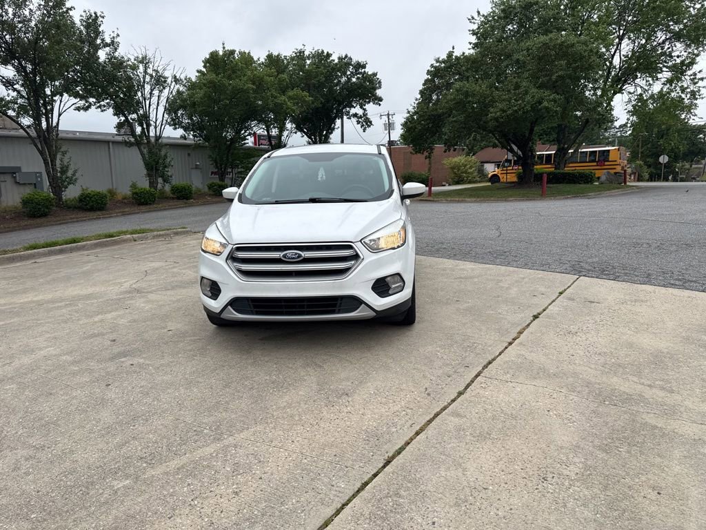 Used 2017 Ford Escape SE FWD image 14