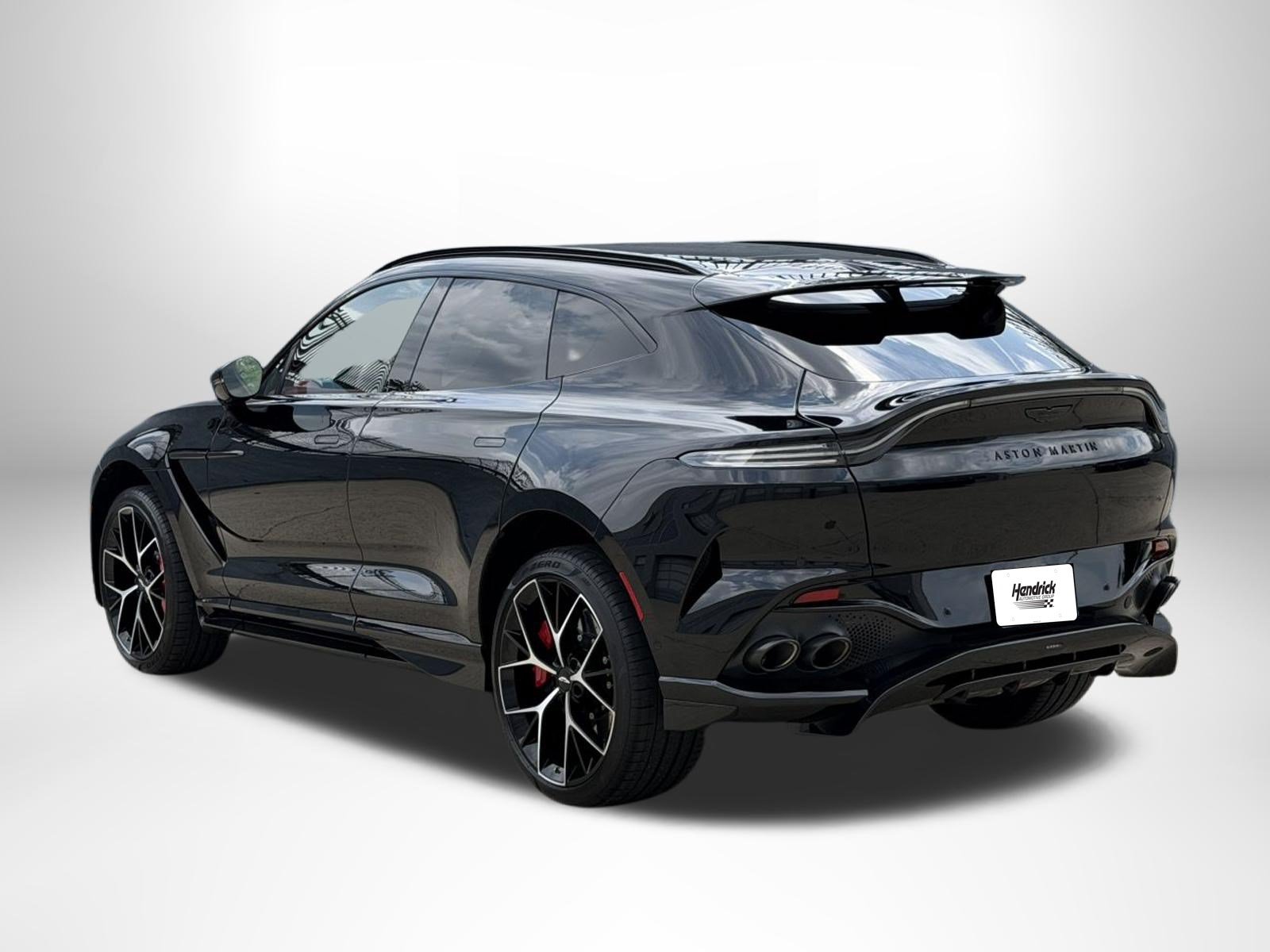 Used 2026 Aston Martin DBX 707 AWD/4WD image 2