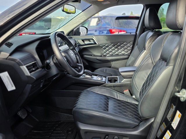 Used 2023 Mitsubishi Outlander SEL image 13