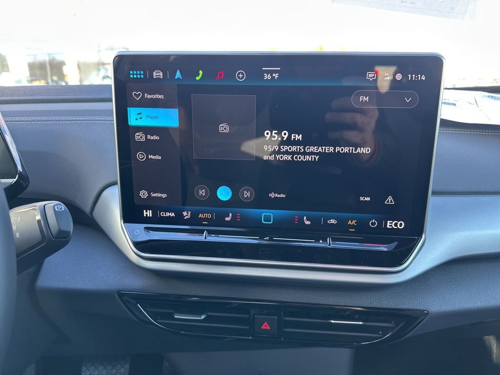 New 2025 Volkswagen ID.4 Pro AWD/4WD image 16