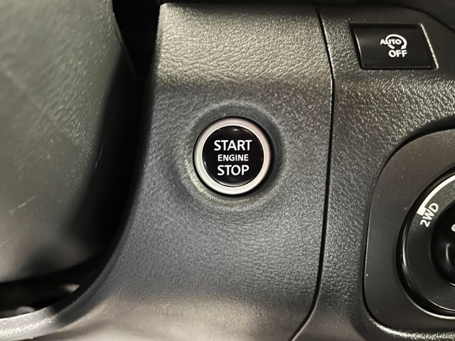 Used 2025 Nissan Frontier PRO-4X w/ Pro Convenience Package AWD/4WD image 24