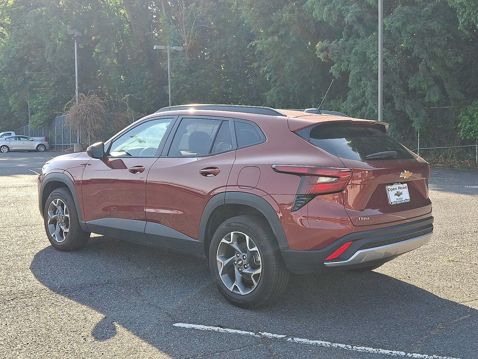 Used 2025 Chevrolet Trax LT FWD image 5