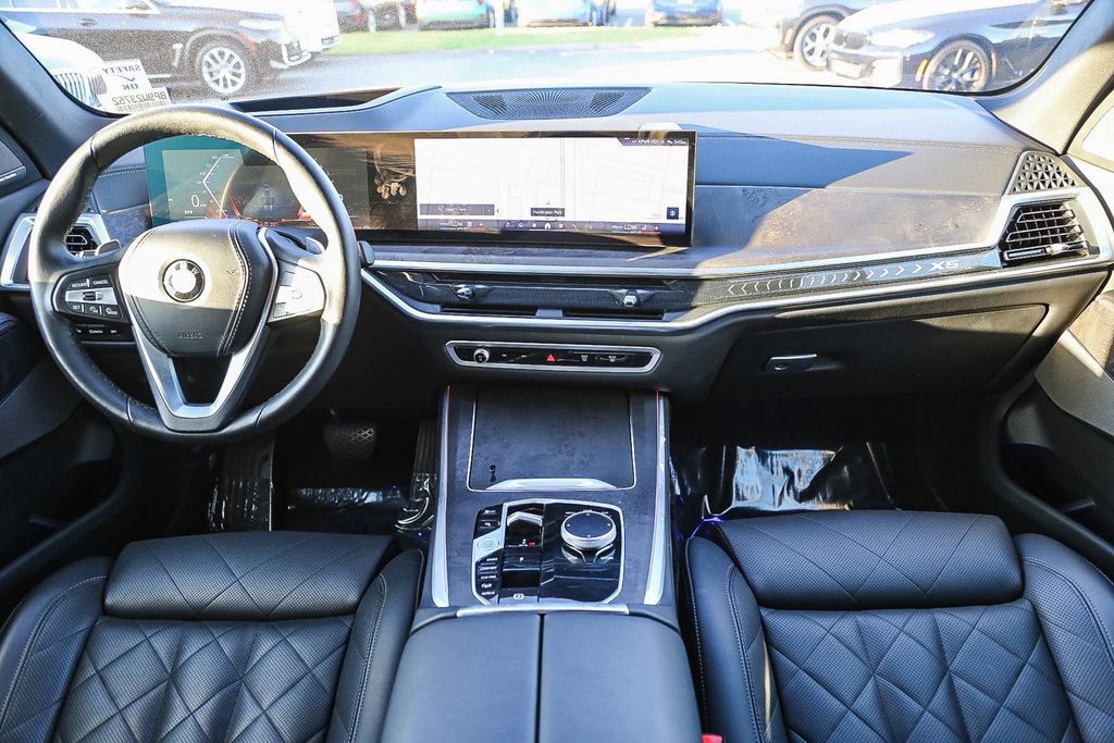 Used 2025 BMW X5 xDrive40i image 11