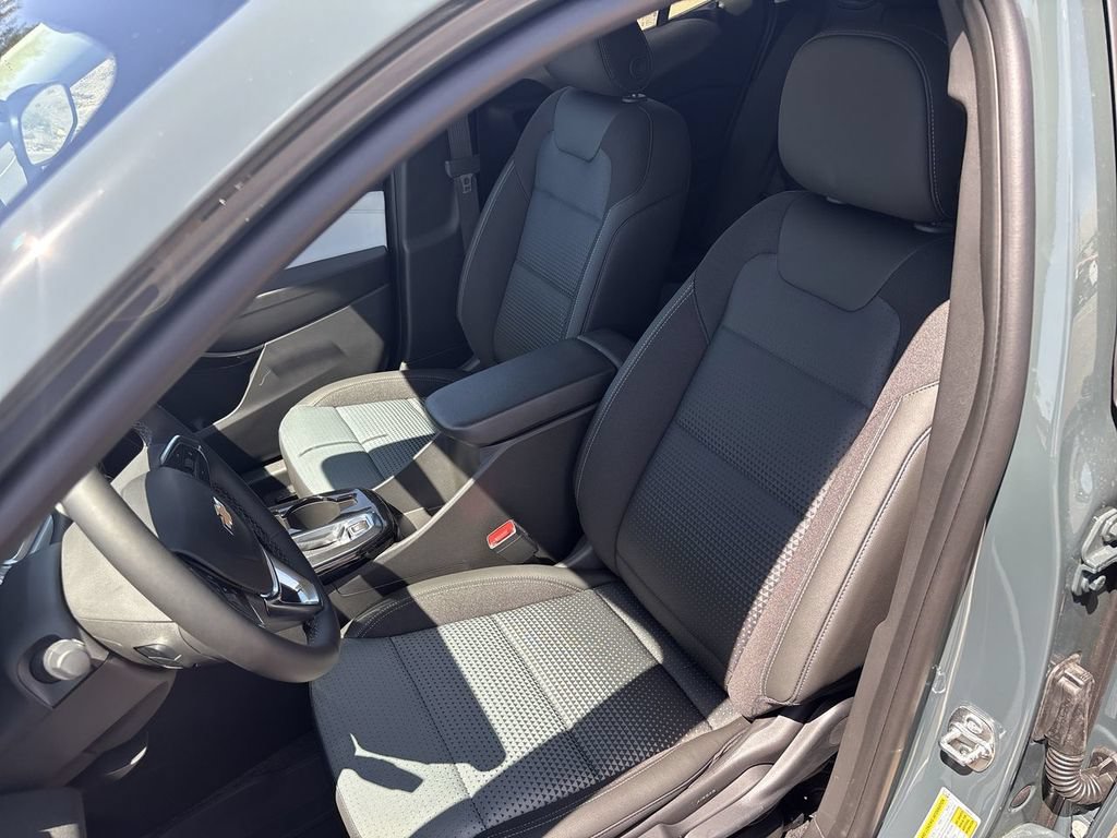 New 2026 Chevrolet Trax LT w/ Driver Confidence Package FWD image 18
