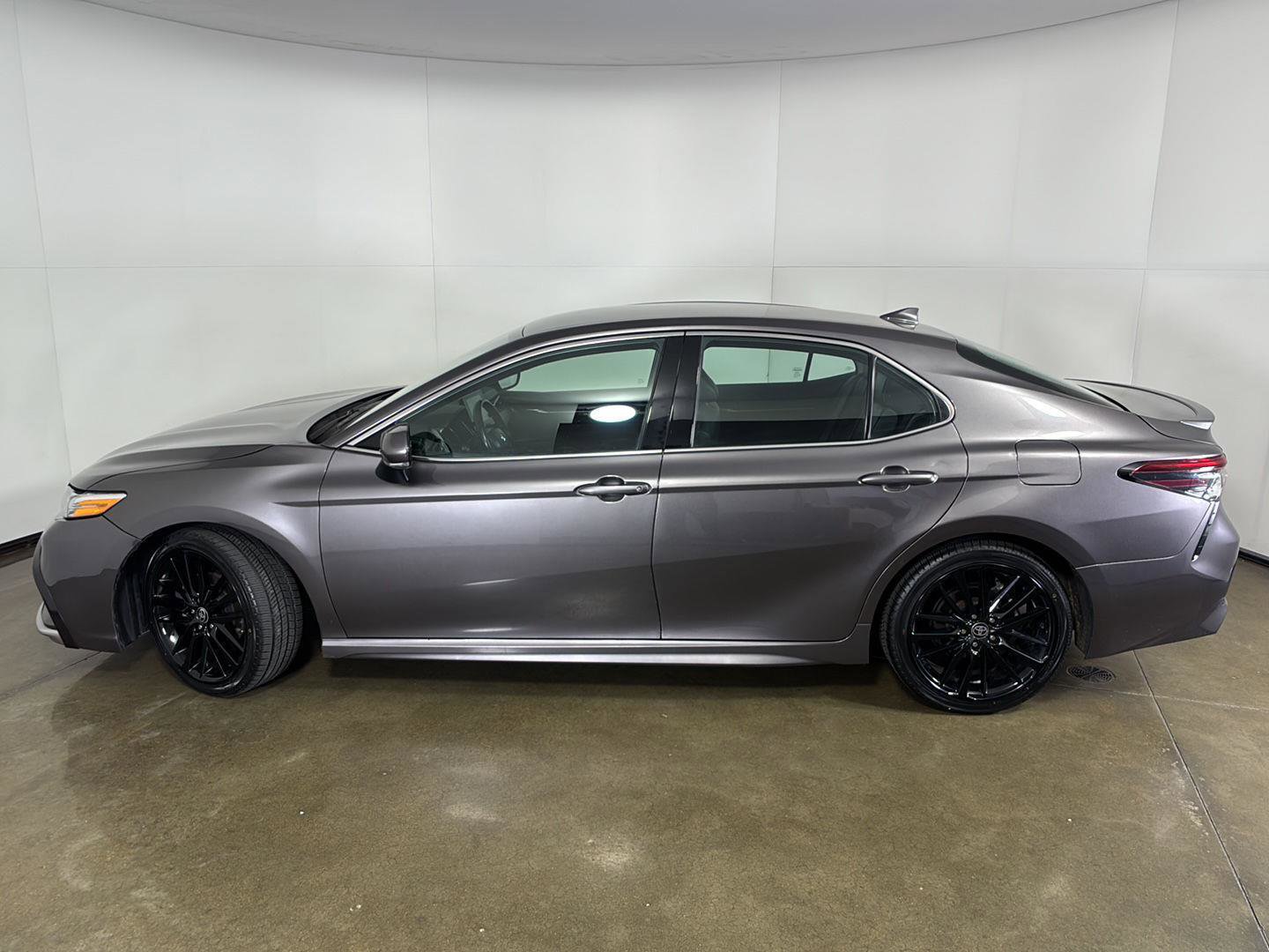 Used 2024 Toyota Camry XSE FWD image 13