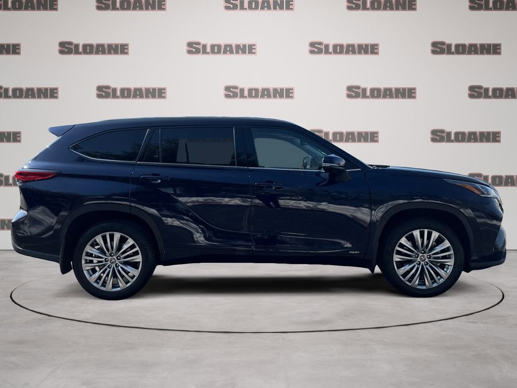 Used 2023 Toyota Highlander Platinum image 6