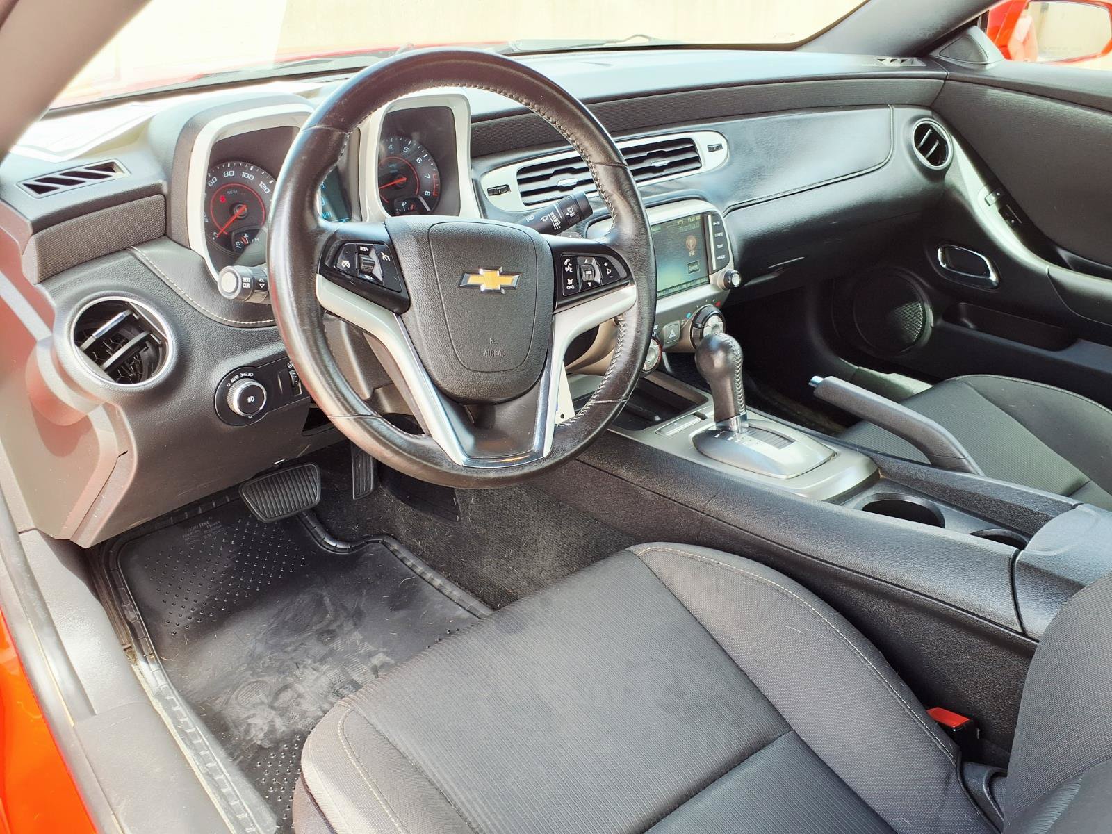 Used 2015 Chevrolet Camaro LT w/ 1LT Preferred Package RWD image 17