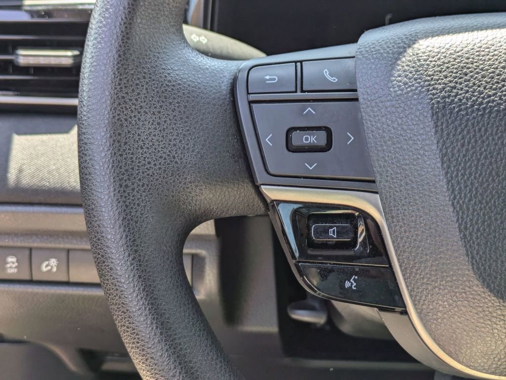 Used 2025 Toyota Camry LE image 20