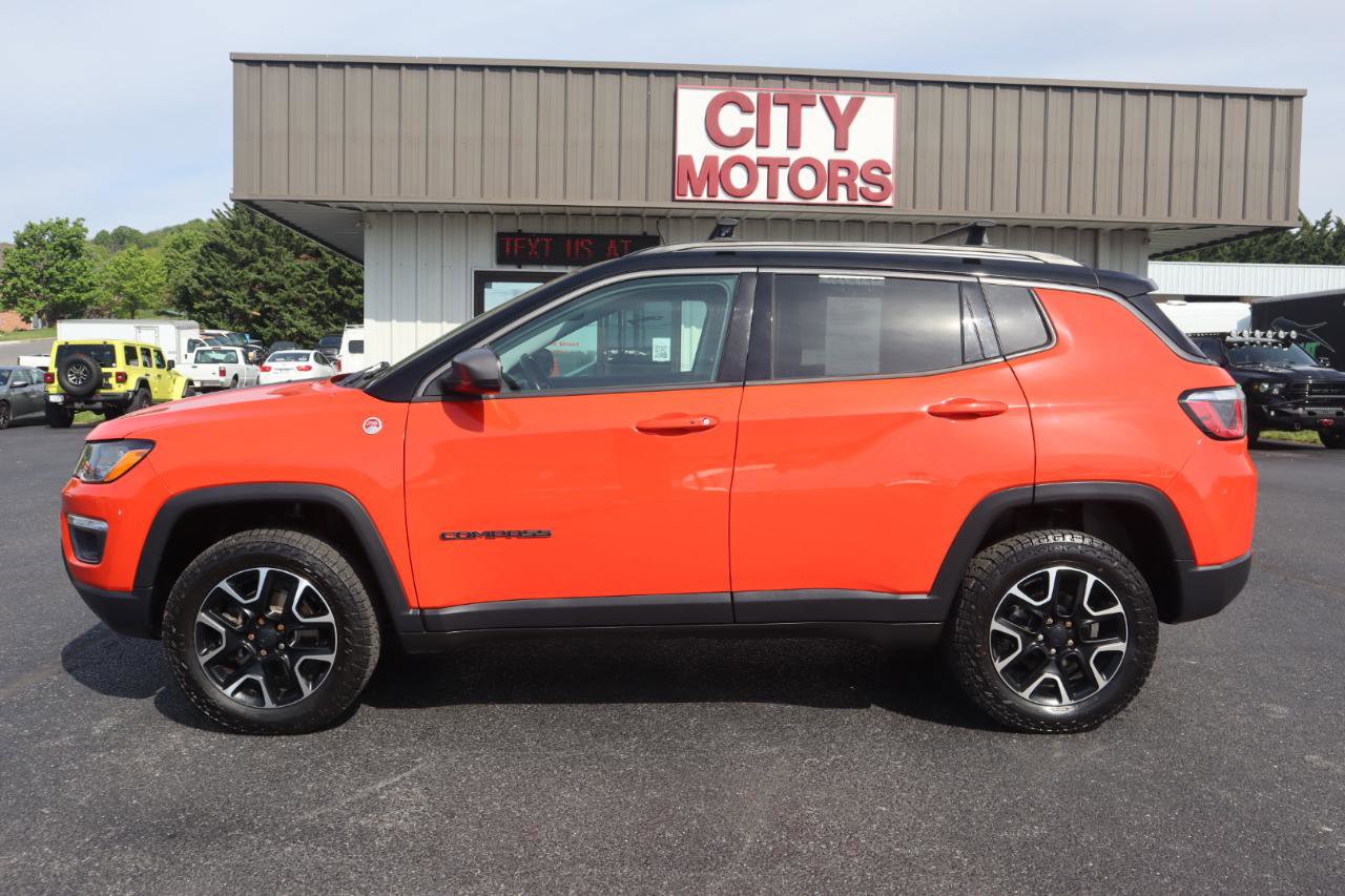 Used 2020 Jeep Compass Trailhawk w/ Leather Interior Group AWD/4WD image 10