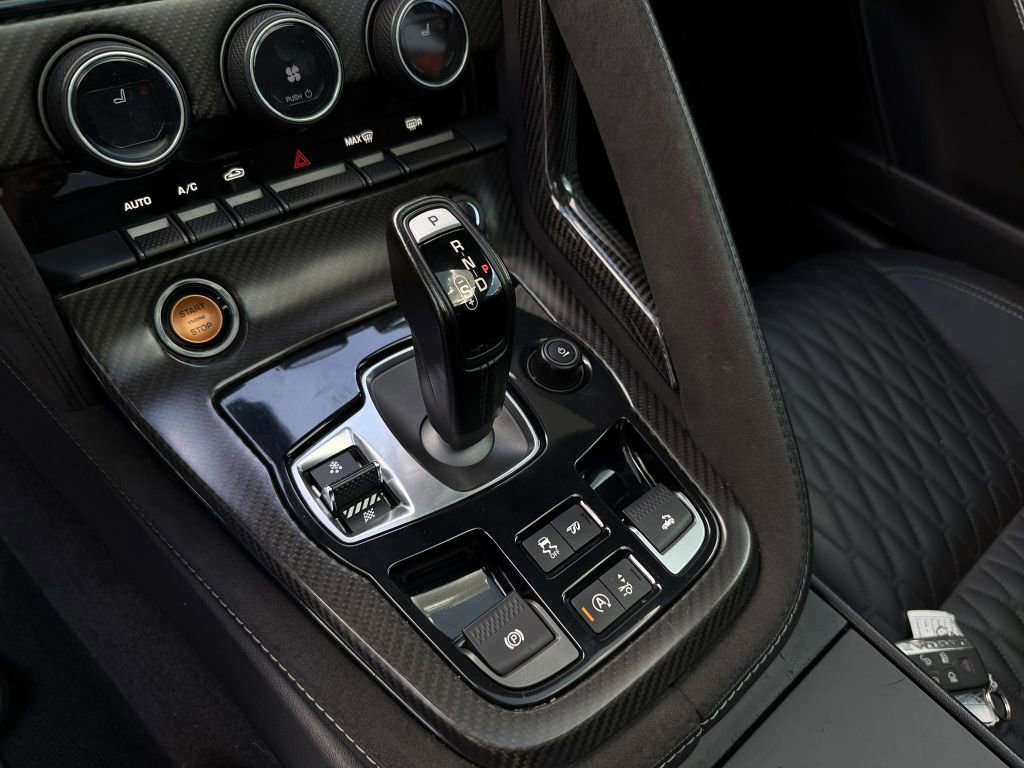 Used 2017 Jaguar F-TYPE SVR image 24