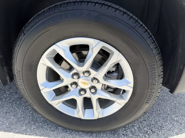 Used 2023 Chevrolet Traverse LS FWD image 38