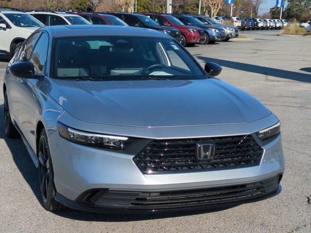 Used 2023 Honda Accord Sport image 1