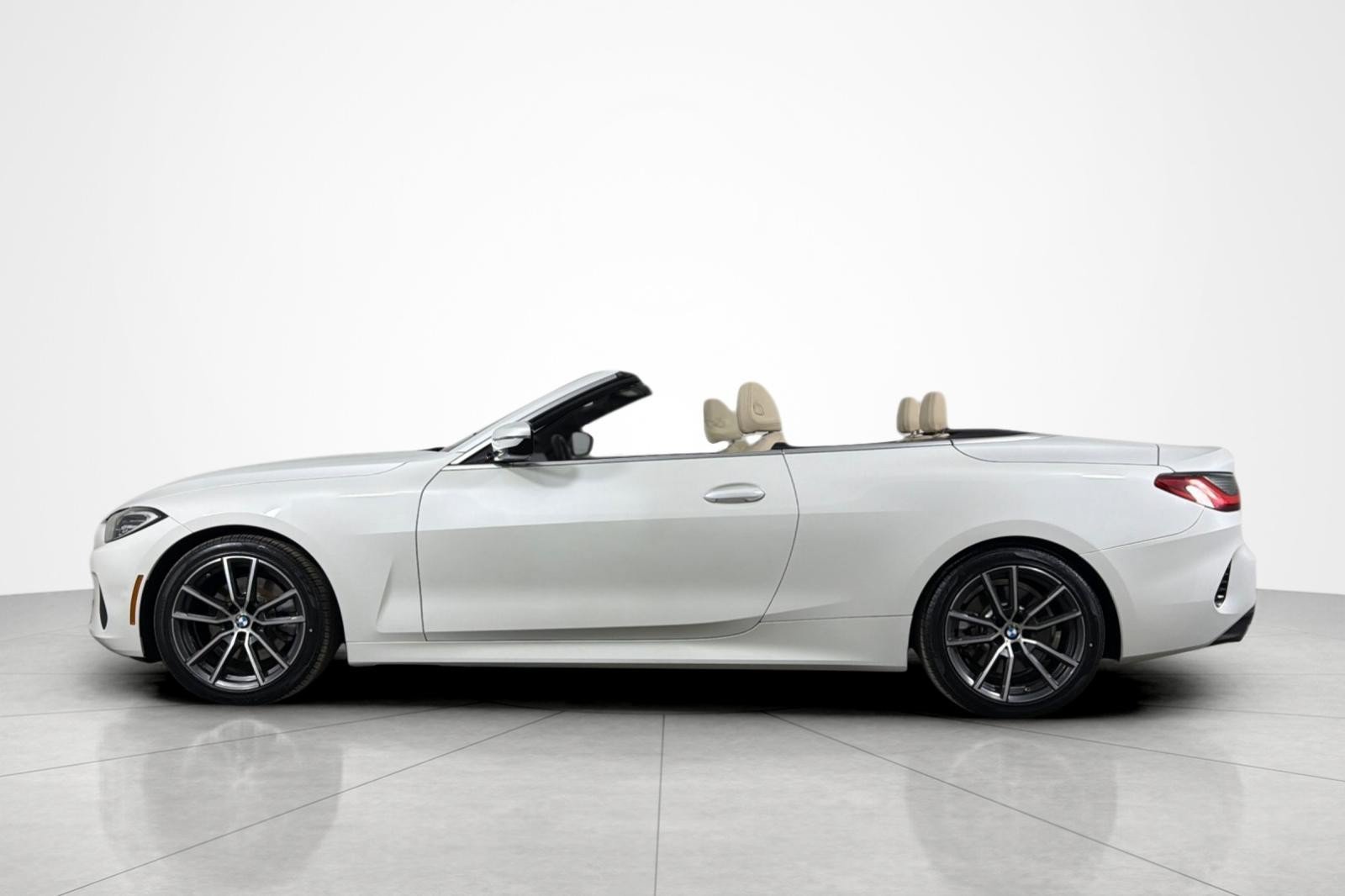 Used 2023 BMW 430i Convertible w/ Convenience Package RWD image 2