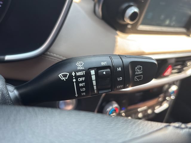 Used 2020 Hyundai Santa Fe SEL w/ Cargo Package FWD image 22