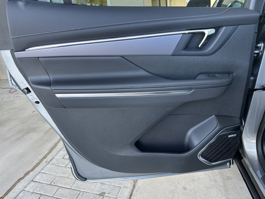 New 2026 Buick Enclave Sport Touring w/ Power Package FWD image 30