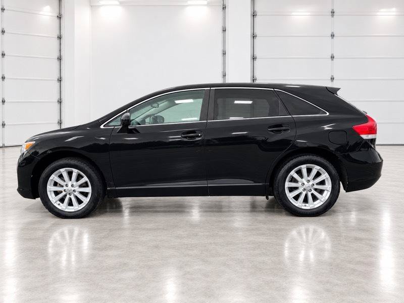 Used 2010 Toyota Venza AWD image 2