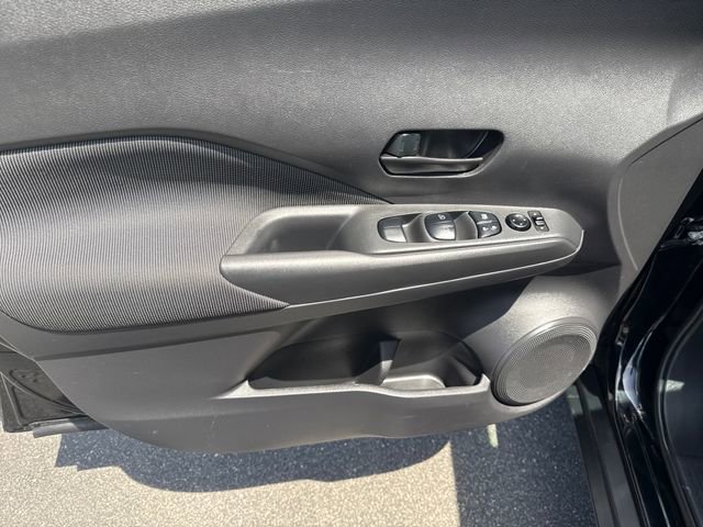 Used 2020 Nissan Kicks S FWD image 9