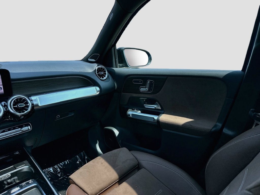 Certified 2026 Mercedes-Benz GLB 35 AMG 4MATIC image 25