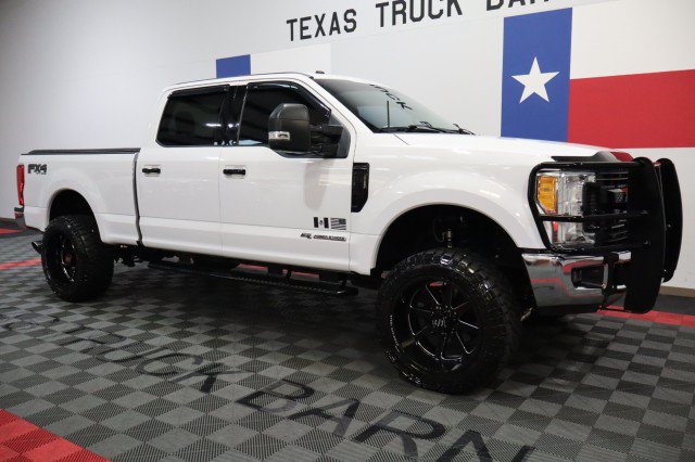 Used 2017 Ford F250 XLT w/ XLT Premium Package AWD/4WD image 15