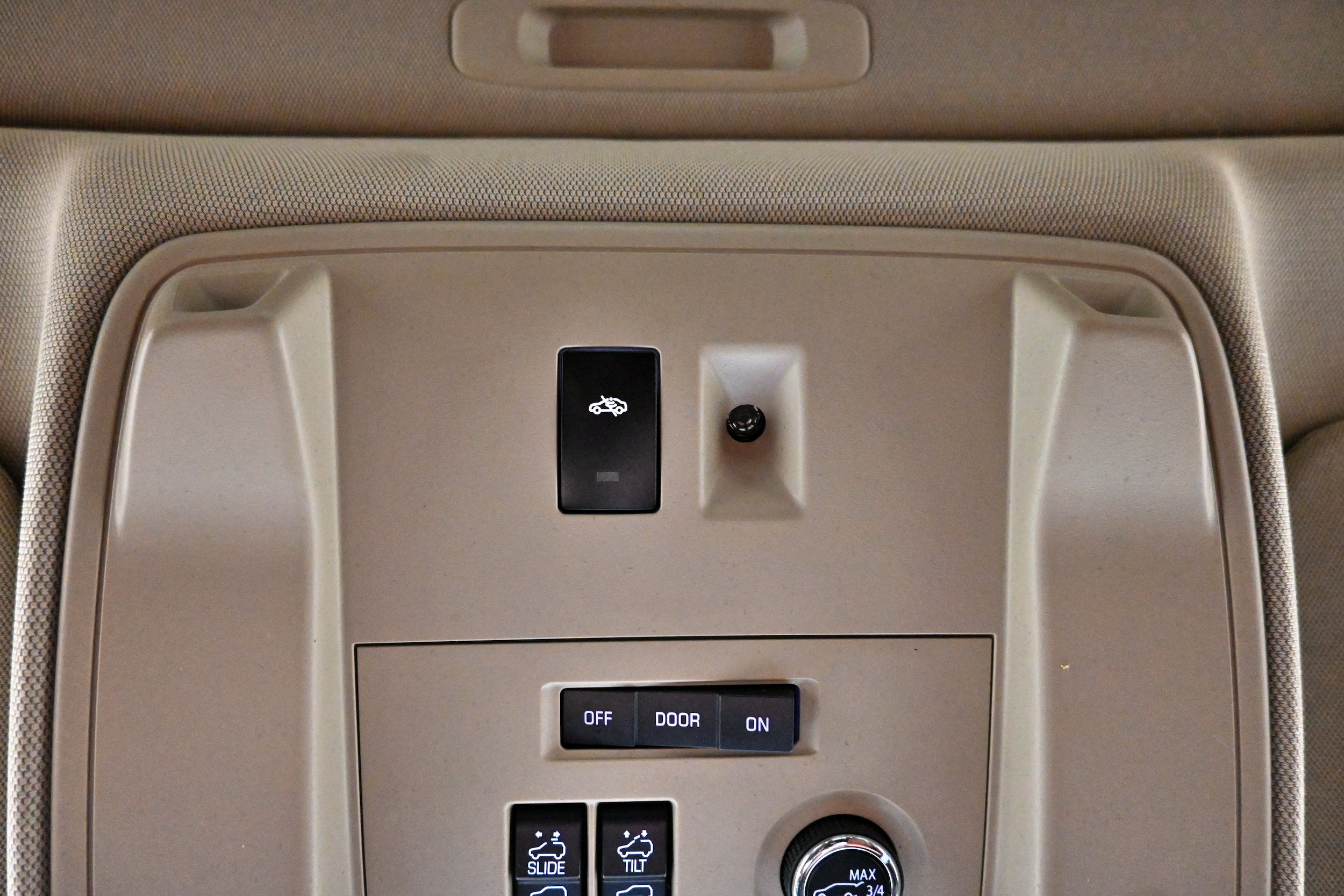 Used 2019 Cadillac Escalade Premium Luxury AWD/4WD image 20